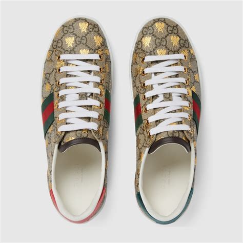 Gucci Baskets GG Supreme Ace pour femme avec abeilles